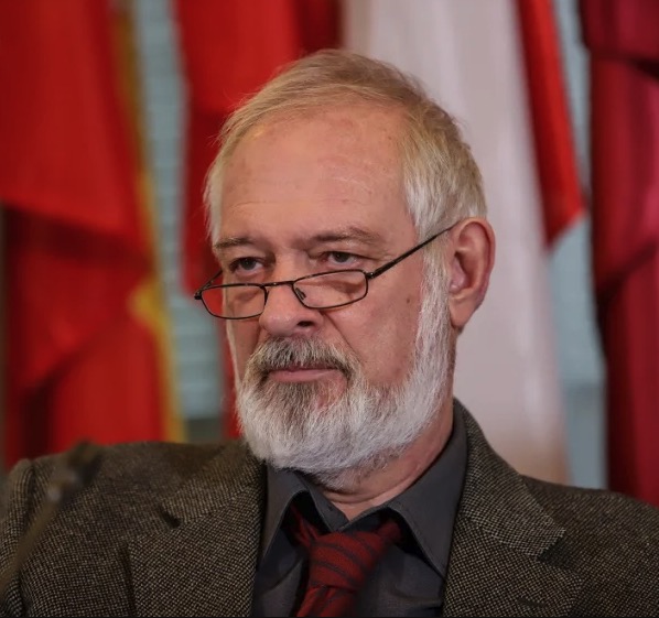 Πώς η πορεία του ΠΑΣΟΚ (μνήμης ΚΙΝΑΛ) κατέληξε σε ένα – εν πολλοίς άγνωστο – Πρόγραμμα με σύγχρονες απαιτήσεις